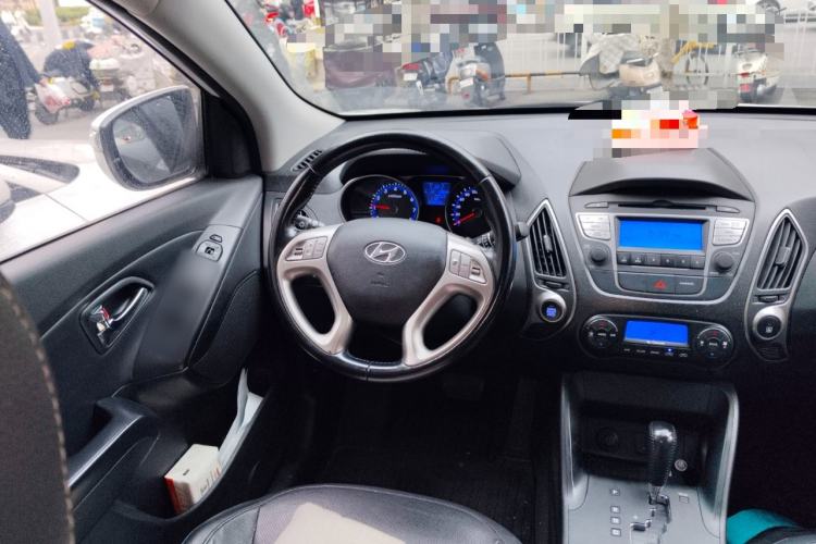 Used Hyundai ix35 2013 2.0L Automatic Two-Wheel Drive Smart GLS China IV Standard
