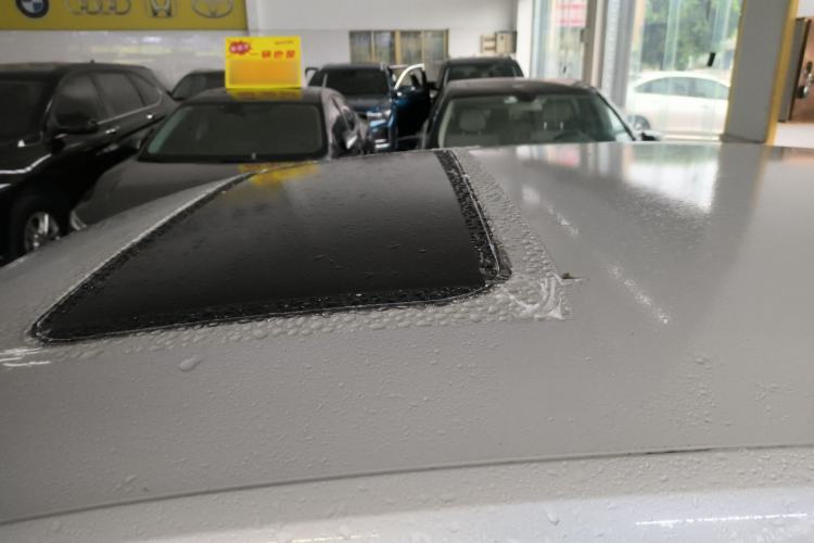 Used Volkswagen Jetta 2013 1.6L Manual Comfort Model Roof