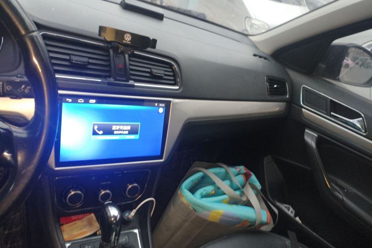 Used Volkswagen Lavida 2015 1.6L Automatic Comfort Edition
