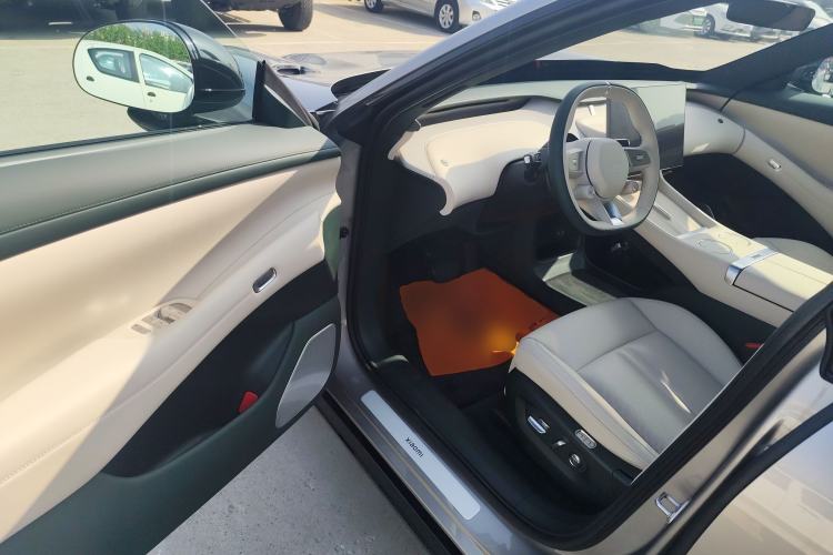 Used Xiaomi Auto YU7 2025 Ultra-Long Range Rear-Wheel Drive Version Driver Seat