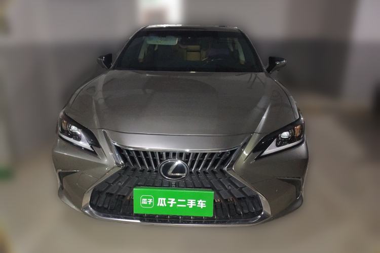 Used Lexus ES 2022 200 Excellence Edition
