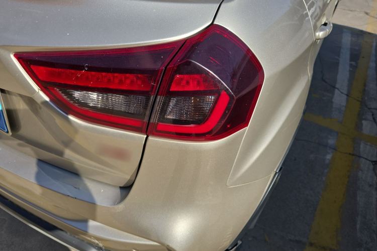 Used Geely Auto Vision X3 2020 1.5L Manual Happiness Edition Exterior 3