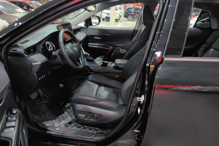 Used Toyota Harrier 2022 2.0L CVT Two-Wheel Drive Deluxe Edition
