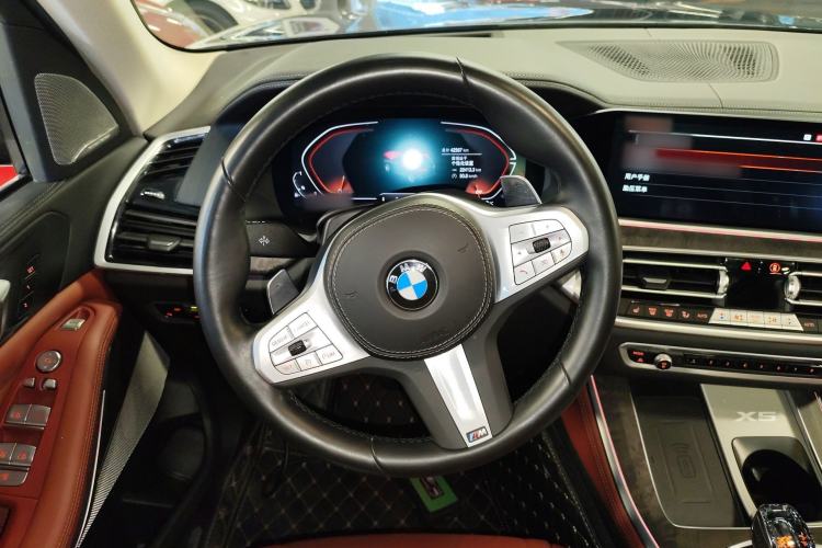 Used BMW X5 2022 Restyled xDrive 30Li Luxury Version M Sport Package
