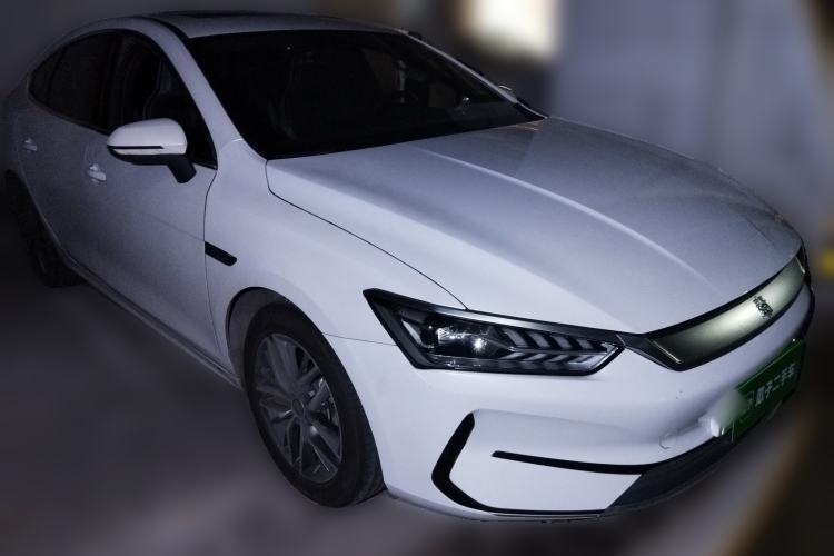 Used BYD Qin PLUS 2021 EV 500KM Luxury Model Front Right 45 Deg