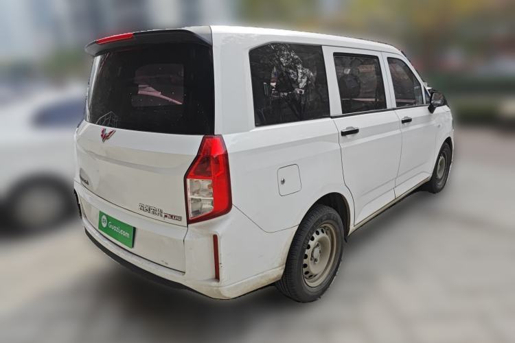 Used Wuling Hongguang PLUS 2019 1.5T Manual Standard Edition 5 Seats