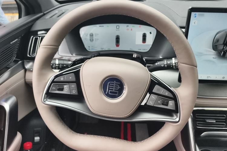 Used BYD Tang New Energy 2025 Intelligent Driving Version DM-i 115KM Flagship Edition Steering Wheel
