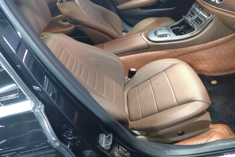 Used Mercedes-Benz E-Class 2020 E 300 L Sporty and Stylish Model Right Front Seat