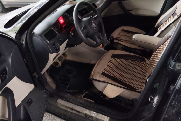 Used Volkswagen Santana 2013 1.4L Manual Comfort Edition
