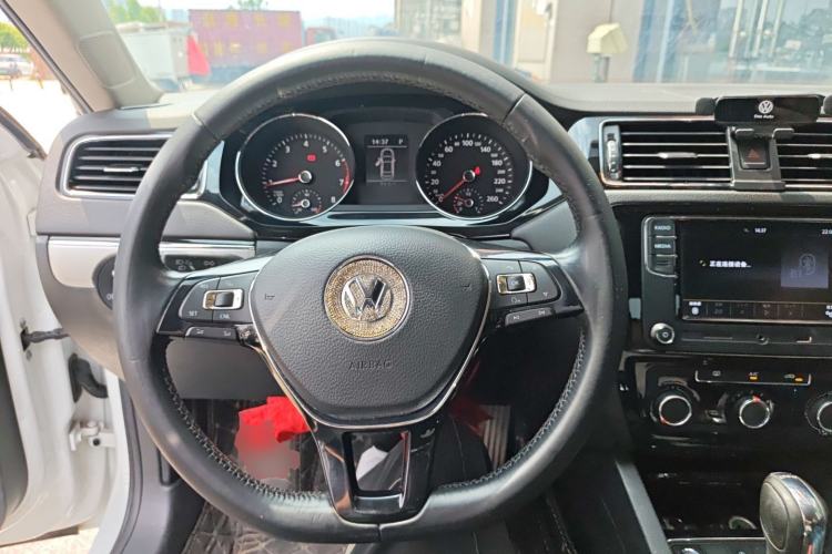 Used Volkswagen Sagitar 2018 280TSI DSG Ignite Edition Steering Wheel