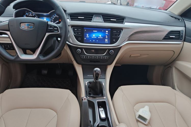 Used Geely Auto Emgrand 2017 Sedan Million Edition 1.5L Manual Luxury Model
