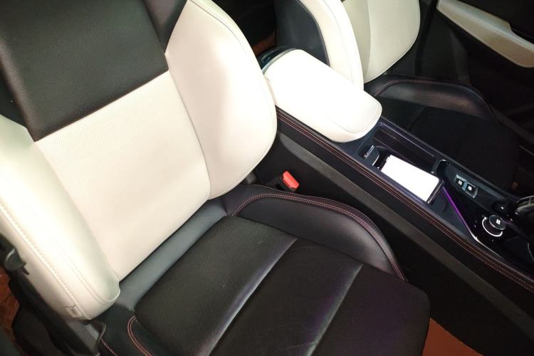 Used Lynk & Co 02 2022 2.0T DCT Shine Pro Right Front Seat