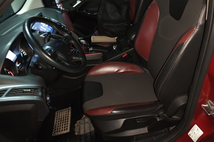 Used Ford Focus 2012 Hatchback 2.0L Automatic Luxury Sport Model
