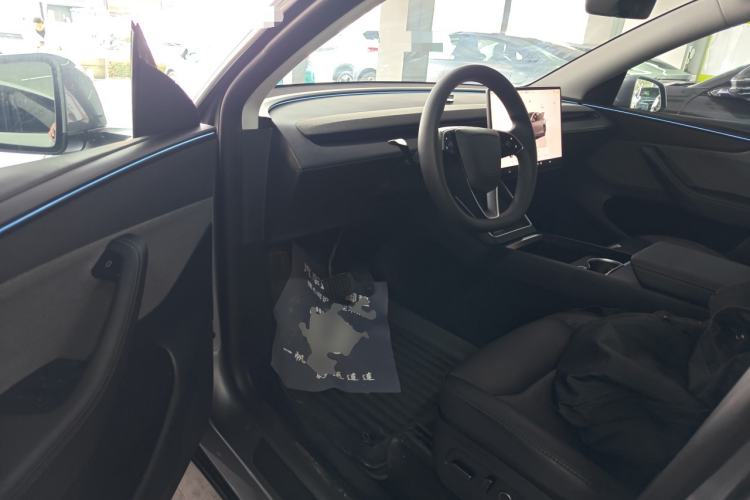 Used Tesla Model Y 2025 Rear-Wheel-Drive Version Driver Seat