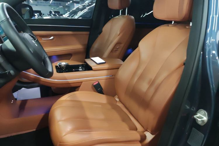 Used Hima AITO M7 2024 1.5T Intelligent Driving 4WD Ultra Version 6 Seats Left Front Seat