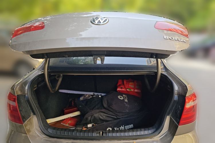 Used Volkswagen Bora 2014 1.6L Manual Comfort Model Trunk