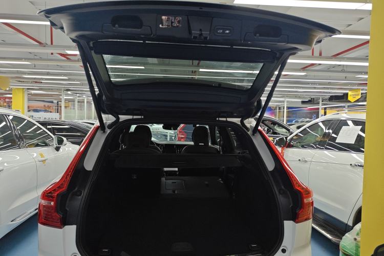 Used Volvo XC60 2021 T5 4x4 Smart Luxury Edition