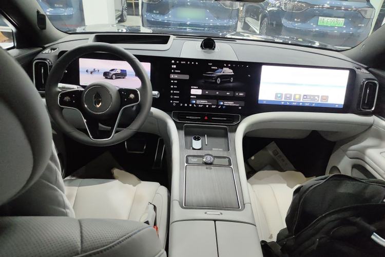 Used Hima AITO M9 2024 Range-Extended Ultra Version 42 kWh 6-Seater Model Center Console