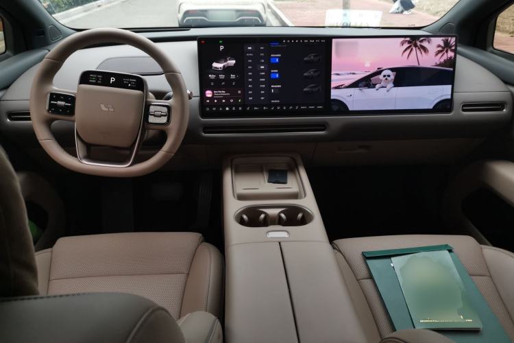 Used Li Auto Li Auto i6 2025 Model Four-Wheel-Drive Standard Type
