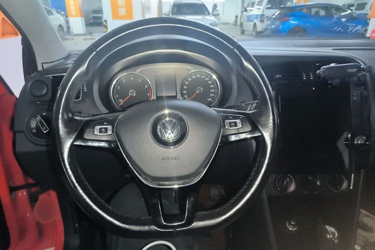 Used Volkswagen Polo 2016 1.6L Automatic Comfort Model
