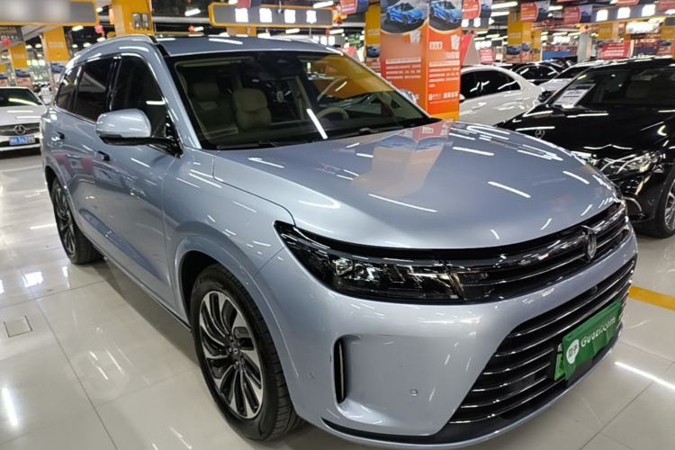 Used Hima AITO M7 2024 1.5T Rear-Drive Plus Version 5 Seats Front Right 45 Deg