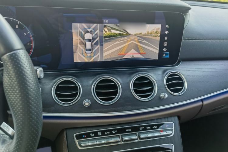 Used Mercedes-Benz E-Class 2022 Revised Version E 300 L Sporty and Stylish Edition
