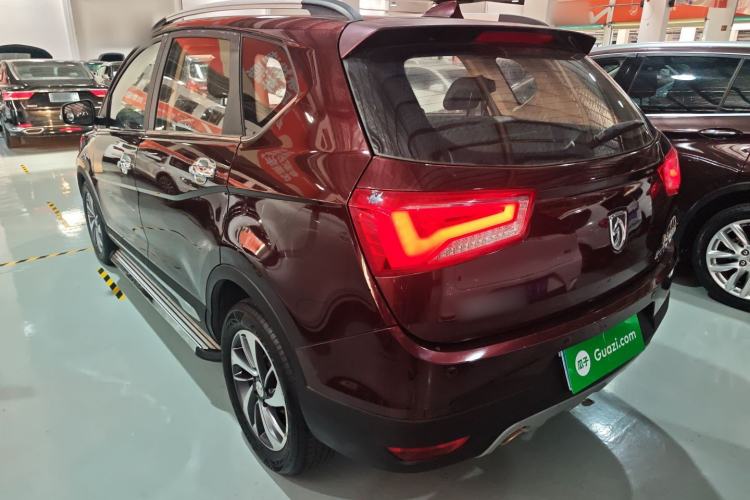 Used Baojun 560 2015 1.8L manual luxury version