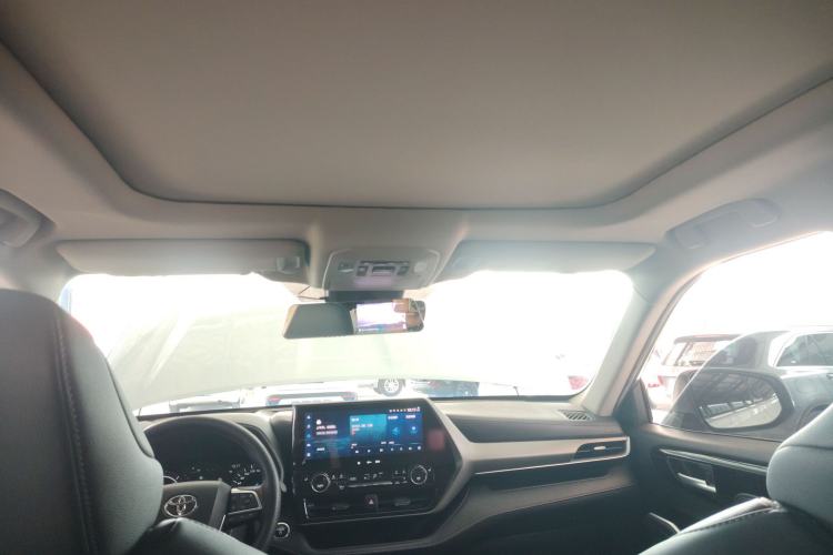 Used Toyota Highlander 2023 2.5L Smart Electric Hybrid Dual-Engine Four-Wheel Drive Prestige Version – 7 Seats Headliner