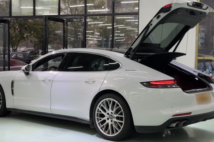 Used Porsche Panamera 2022 Panamera 4 Executive Extended Platinum Edition 2.9T
