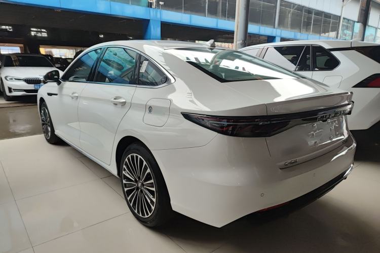 Used Chery Fengyun A8 2025 145 Luxury Edition Exterior 2