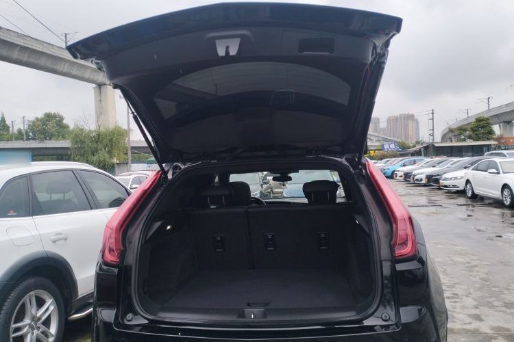 Used Cadillac XT4 2021 28T Two-Wheel Drive Tech Edition Trunk