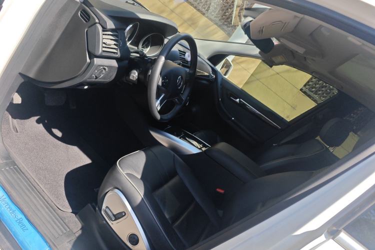 Used Mercedes-Benz R-Class 2017 R 320 4MATIC Business Edition Prestige Model
