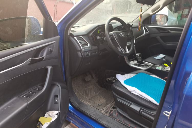 Used SAIC MAXUS T60 2017 2.0T Gasoline Automatic 4x4 High-Ride Elite Standard Cabin Driver Seat