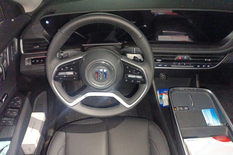 Used Buick LaCrosse 2025 28T Platinum Edition
