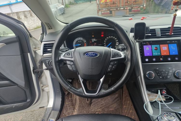 Used Ford Mondeo 2017 EcoBoost 200 Stylish Model Steering Wheel