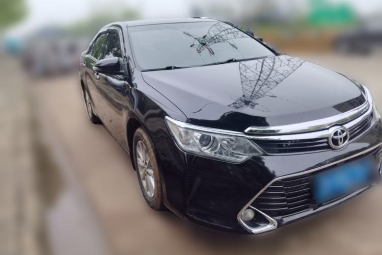 Used Toyota Camry 2016 2.0G 10th Anniversary Leading Edition Front Right 45 Deg
