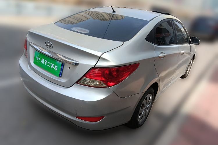 Used Hyundai Verna (older generation) 2010 Sedan 1.4L Manual Comfort GS Rear Right 45 Deg