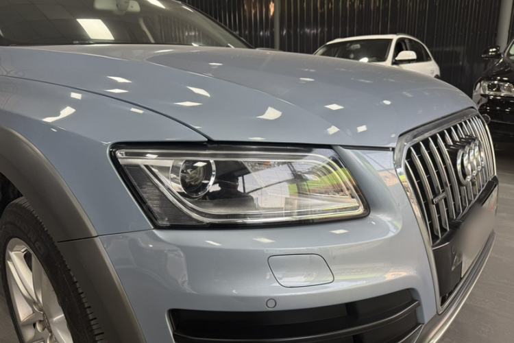 Used Audi Q5 2017 Plus 40 TFSI Comfort Model