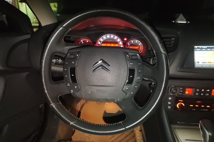 Used Citroen C5 2012 2.0L Automatic Luxury Edition Steering Wheel