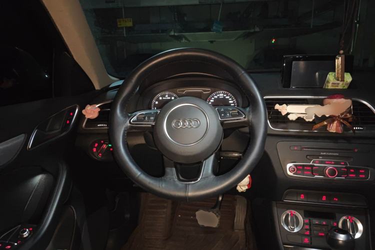 Used Audi Q3 2016 30 TFSI Collector's Edition Comfort Model
