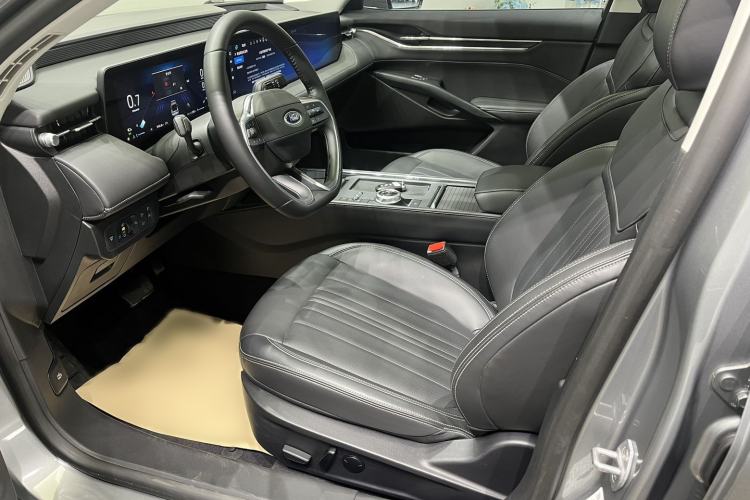 Used Ford Mondeo 2025 2.0T EcoBoost Luxury Version
