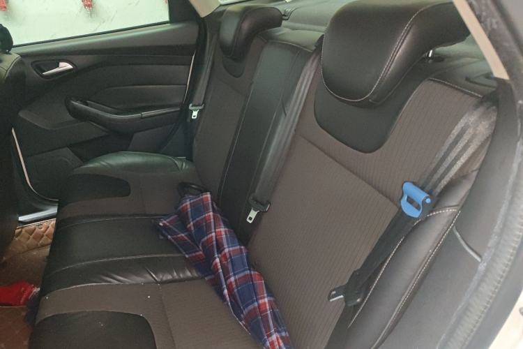 Used Ford Focus 2012 Sedan 1.6L Automatic Fashion Edition