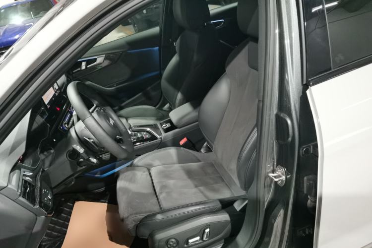 Used Audi A4L 2024 45 TFSI quattro Prestige Dynamic Edition