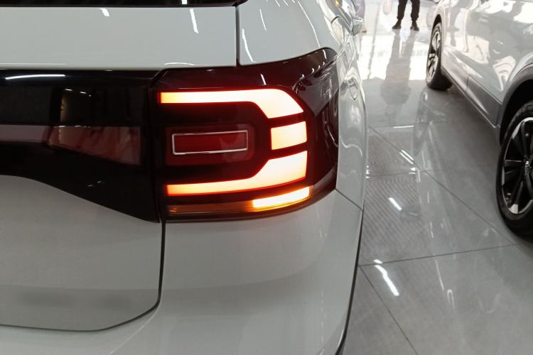 Used Volkswagen Tacqua 2023 200TSI DSG Joy-Connect Edition
