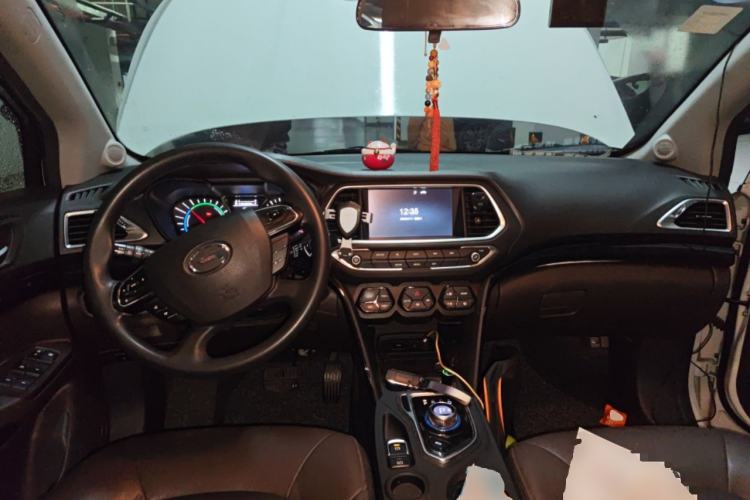 Used GAC Group Qizhi PHEV 2018 1.5L Smart Connect Luxury Edition Center Console