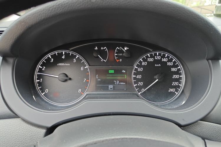 Used Nissan Tiida 2016 1.6L CVT Cool Dynamic Edition