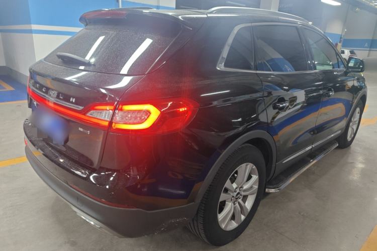 Used Lincoln MKX 2015 2.0T Two-Wheel Drive Deluxe Edition
