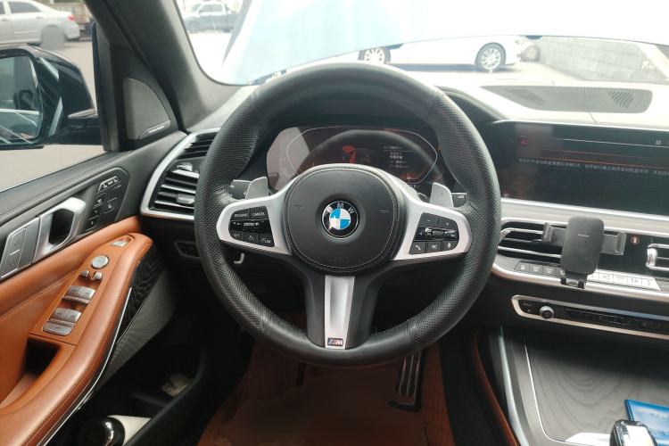 Used BMW X7 2021 xDrive40i Luxury M Sport Package