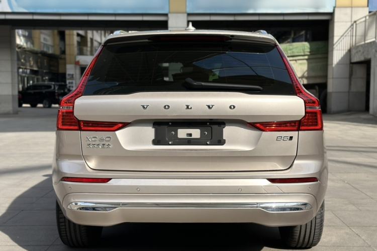 Used Volvo XC60 2023 B5 4x4 Smart Luxury Edition
