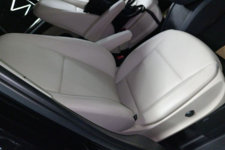 Used Mercedes-Benz Vito 2023 2.0T Business Version 7 Seats Right Front Seat